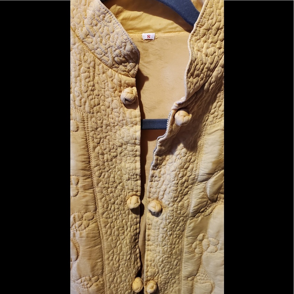 ***RARE***Vintage Robe Small Mustard color
